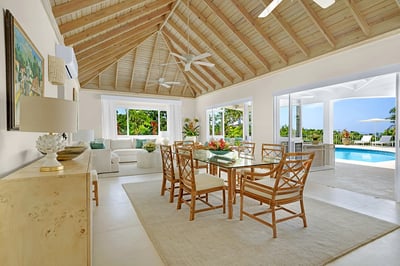 Luxury Villa Photo #9