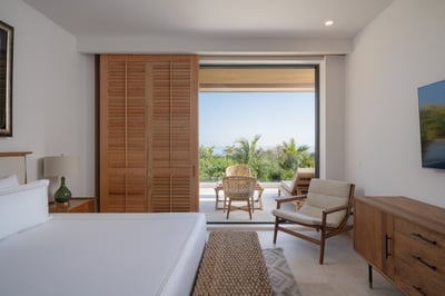 Luxury Villa Photo #31