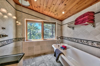 Luxury Villa Photo #40