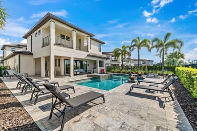 Luxury Villa Photo #5
