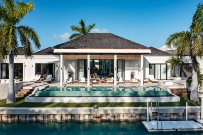 Luxury Villa Photo #3
