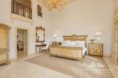 Luxury Villa Photo #14