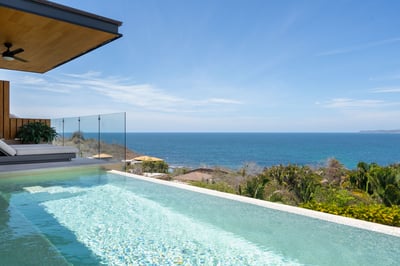 Luxury Villa Photo #2
