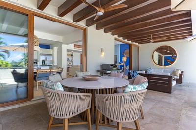 Luxury Villa Photo #15