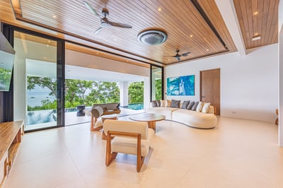 Luxury Villa Photo #65