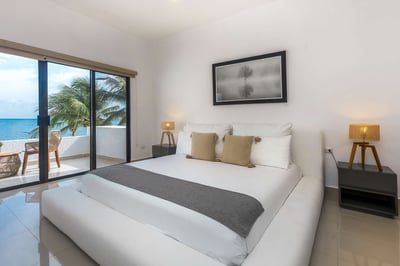 Luxury Villa Photo #19