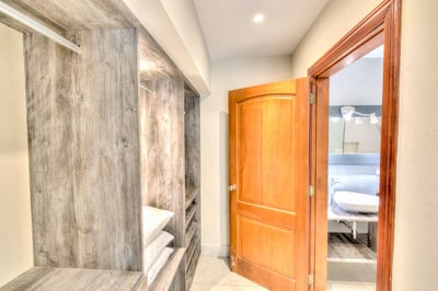 Luxury Villa Photo #36
