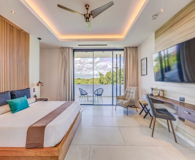 Luxury Villa Photo #48