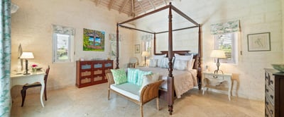 Luxury Villa Photo #24