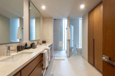 Luxury Villa Photo #38