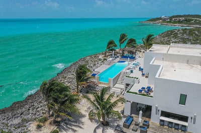 Luxury Villa Photo #6