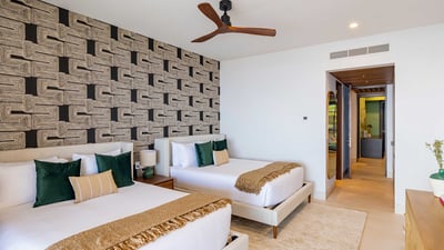 Luxury Villa Photo #28