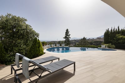 Luxury Villa Photo #5