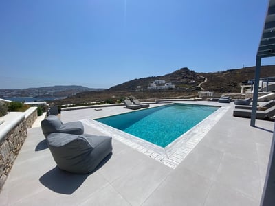 Luxury Villa Photo #11
