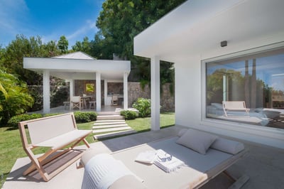Luxury Villa Photo #6