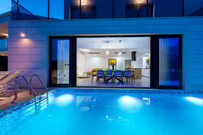 Luxury Villa Photo #8