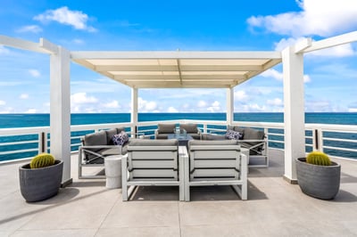 Luxury Villa Photo #3