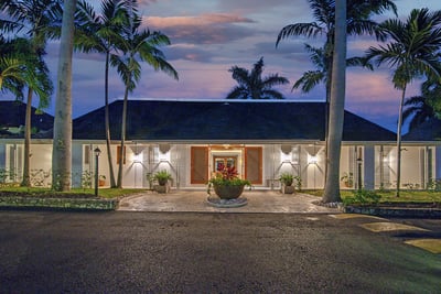 Luxury Villa Photo #12