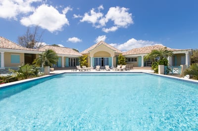 Luxury Villa Photo #4