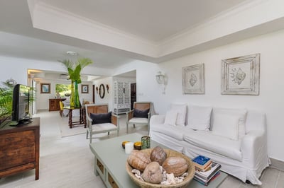 Luxury Villa Photo #11