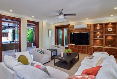 Luxury Villa Photo #13