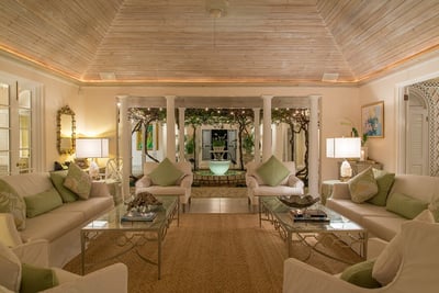 Luxury Villa Photo #16
