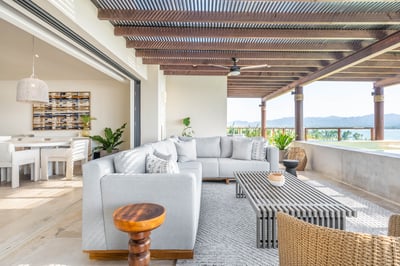 Luxury Villa Photo #4