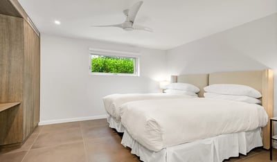 Luxury Villa Photo #17