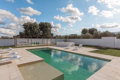 Luxury Villa Photo #4
