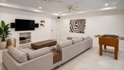 Luxury Villa Photo #20