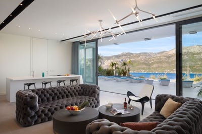 Luxury Villa Photo #48