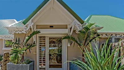 Luxury Villa Photo #5