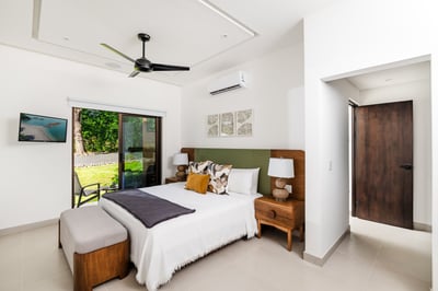 Luxury Villa Photo #15