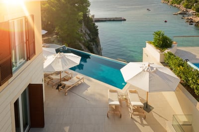 Luxury Villa Photo #18