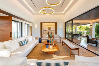 Luxury Villa Photo #15