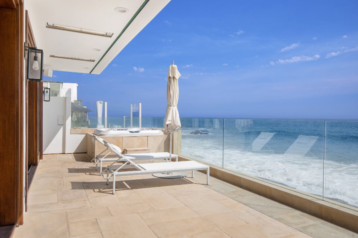 The Carbon Beach Villa villa rental - 3