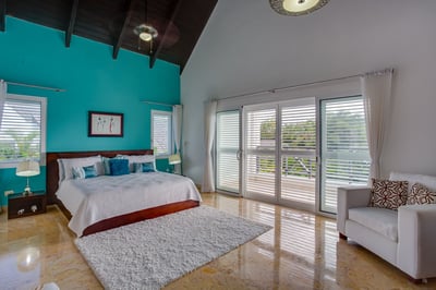 Luxury Villa Photo #22