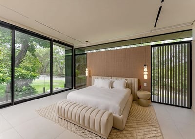 Luxury Villa Photo #26