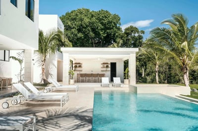 Luxury Villa Photo #9