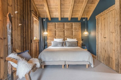 Luxury Villa Photo #33