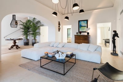 Luxury Villa Photo #23