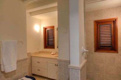 Luxury Villa Photo #17