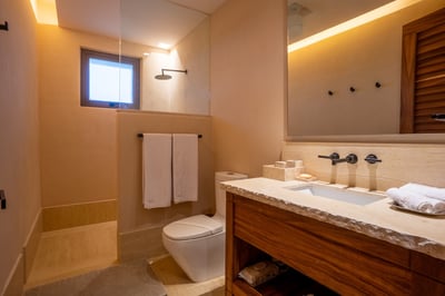 Luxury Villa Photo #29