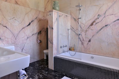 Luxury Villa Photo #39