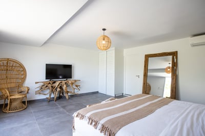 Luxury Villa Photo #34