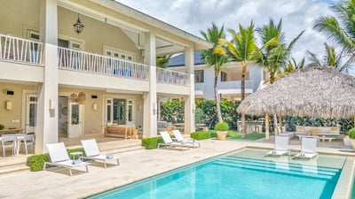 Luxury Villa Photo #5