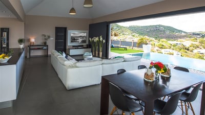 Luxury Villa Photo #11