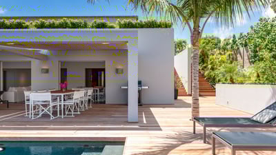 Luxury Villa Photo #9