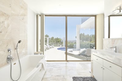Luxury Villa Photo #34
