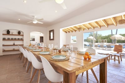 Luxury Villa Photo #14